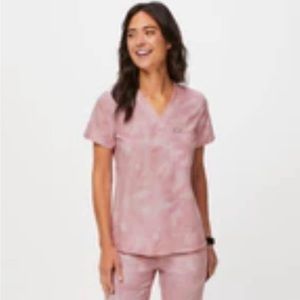 Figs Set Small - new with tags